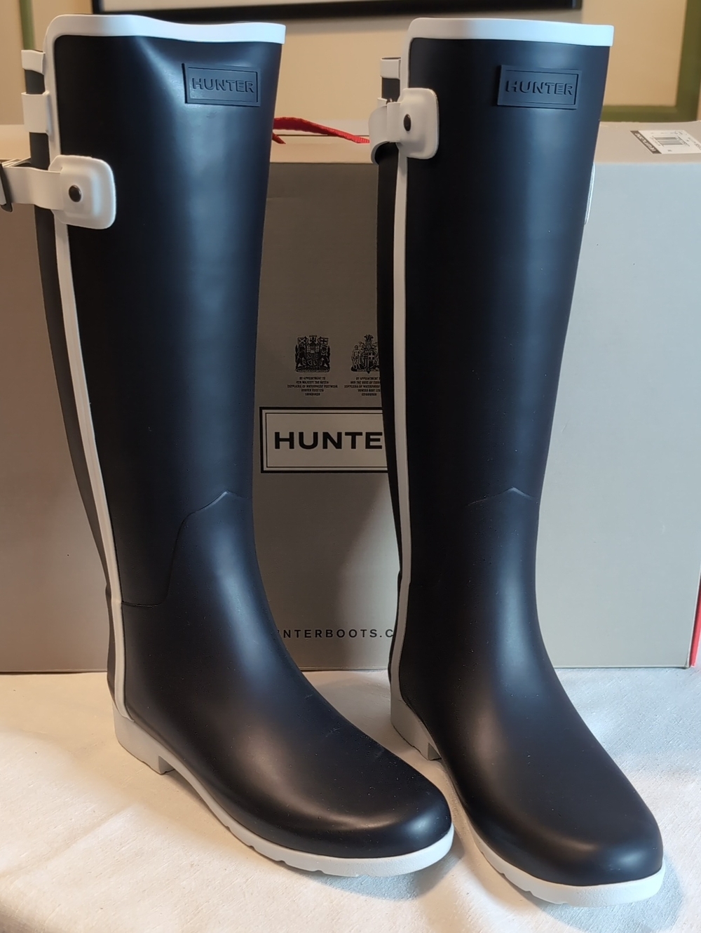 Women Hunter Rubber Rain Boots, Black And White..Size 9 NIB